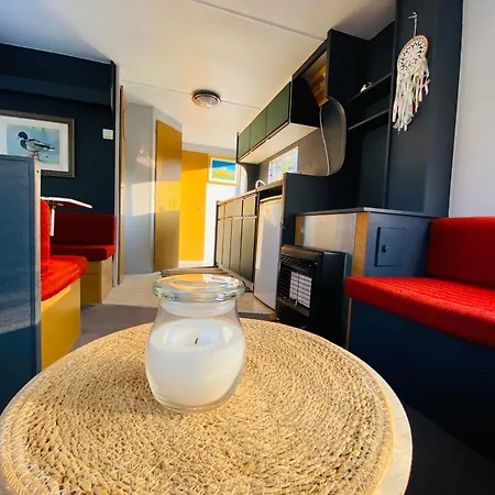 Na Skraju Lasu Chic-boho Ferienhaus Piasutno